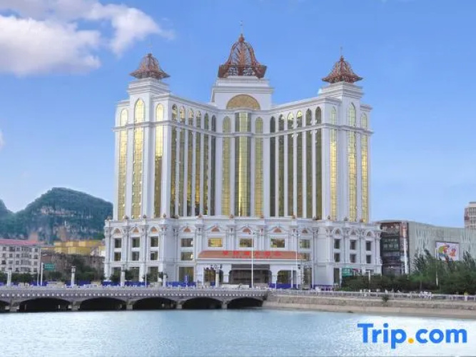 Venice Hotel International