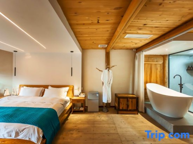 Attic Suite with balcony
