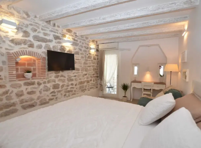 Chic and Stylish Old Town Rovinj Apartment