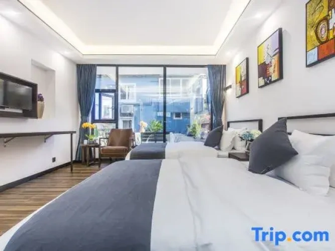 2 Bedrooms Suite