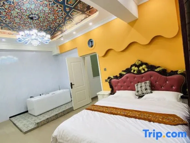 Deluxe Quadruple Suite
