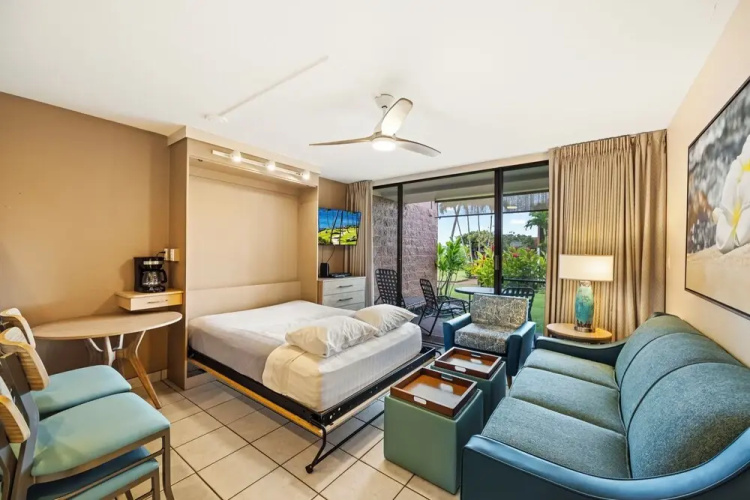 Kuleana Club - 306