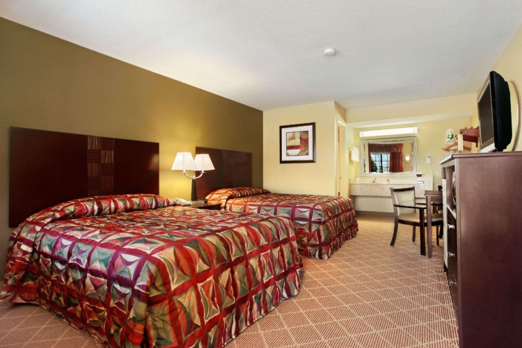Standard Quadruple room
