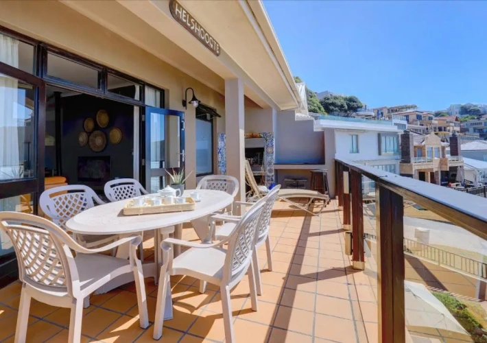 Apartment with sea view