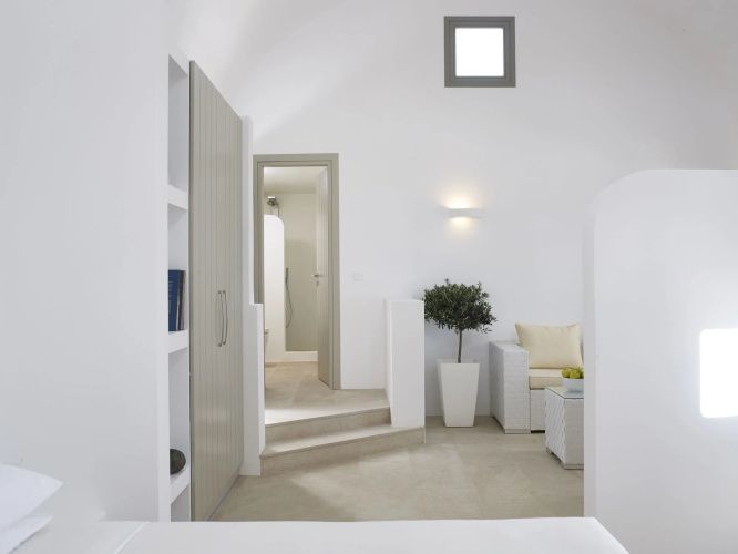 Aurora Luxury Suites