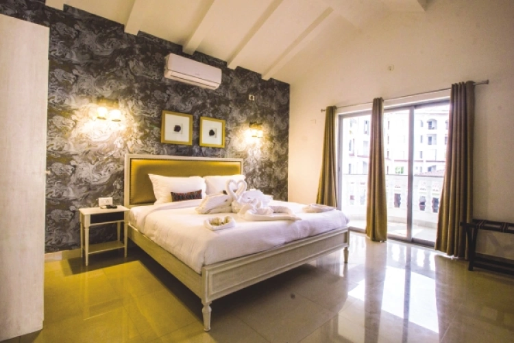 2 Bedrooms Sextuple Villa