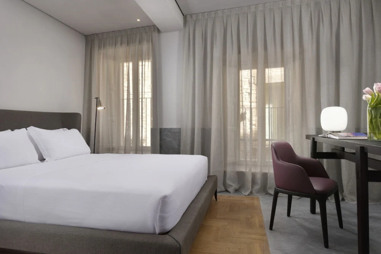 The Bank Hotel - Etruria Collection