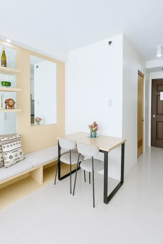 Cozy Persimmon Condo Cebu
