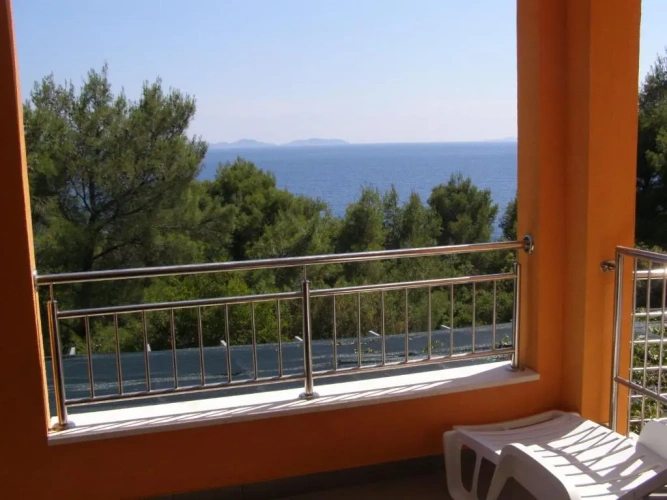 1 Bedroom Apartment with sea view