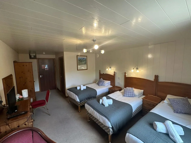 OYO Mackays Travel Lodge Hotel