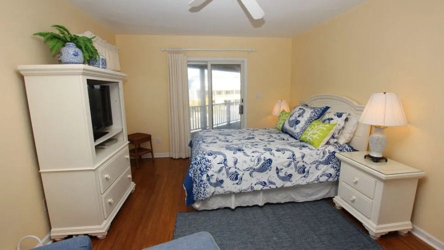 It's All Good - 5 Br home by RedAwning