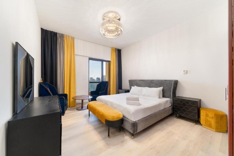 Apartment with balcony