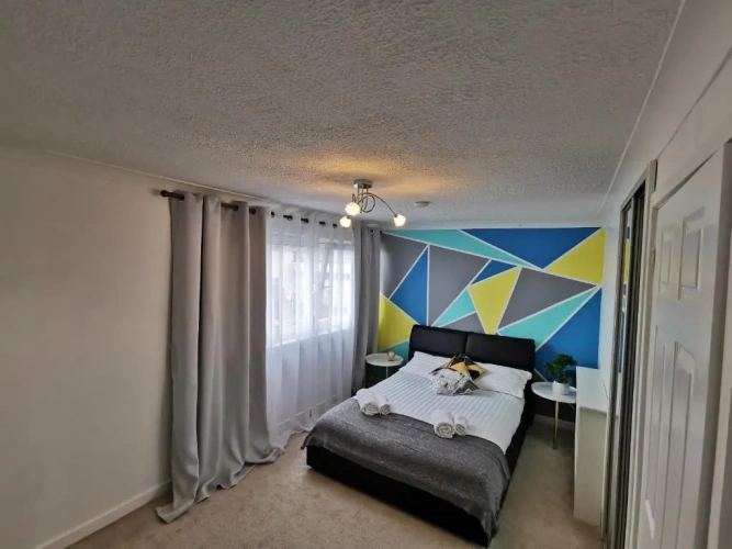 2 Bedrooms Apartment