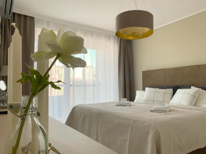 Central Point by Zoom Apartments
