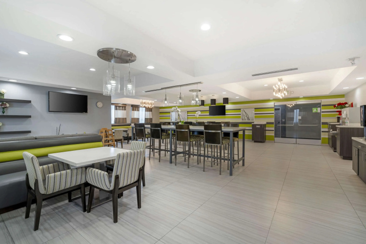 Best Western Plus Gardena Inn & Suites photo 28