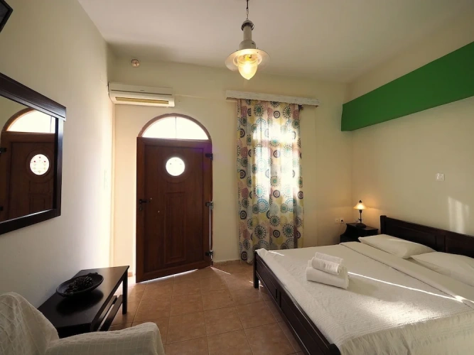 Basement Studio with sea view