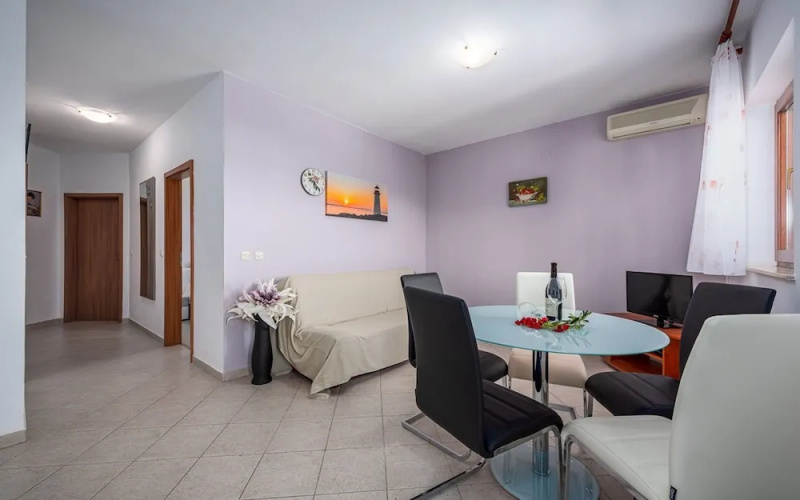 Apartments Lara
