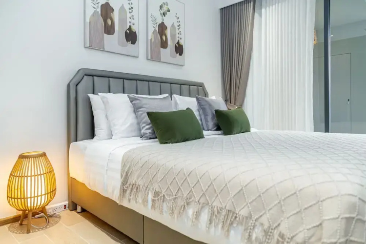 2BR Beachside 200 m to BangTao beach