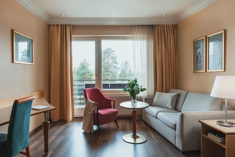 Standard Twin room with balcony