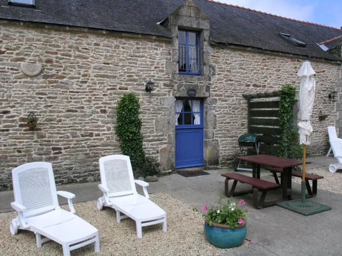 2 Bedrooms Cottage