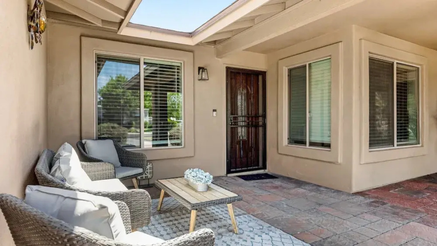 Luxe Central Scottsdale 4 Bdrm w/ Backyard Oasis!