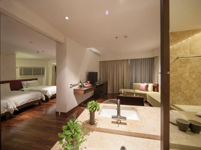 Luxe Triple Suite