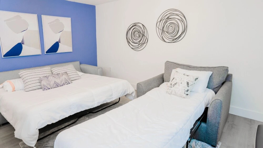 1 BR APT 6min walk Miami Beach Kitchen 02