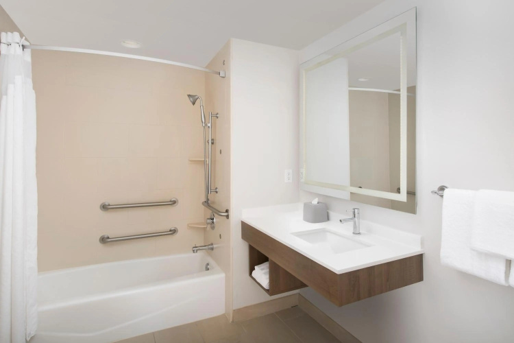 Holiday Inn Express Jacksonville Beach photo 9