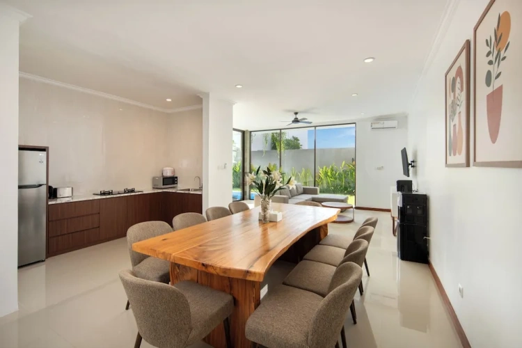 4 Bedrooms Double Villa