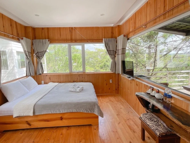 Bungalow with land view