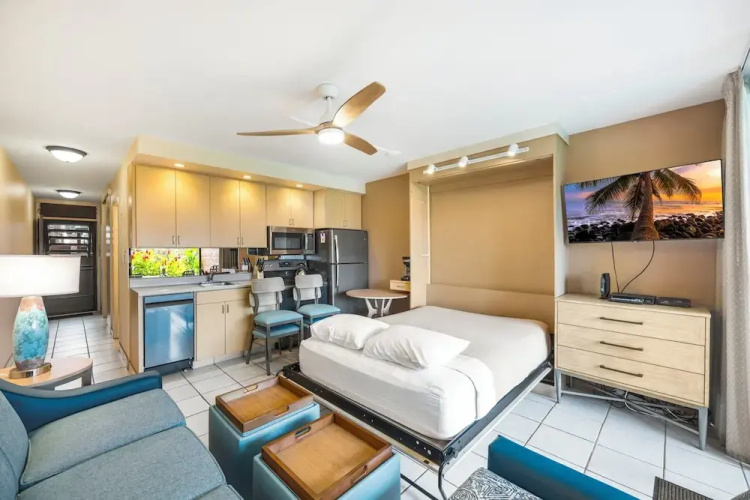 Kuleana Club - 306