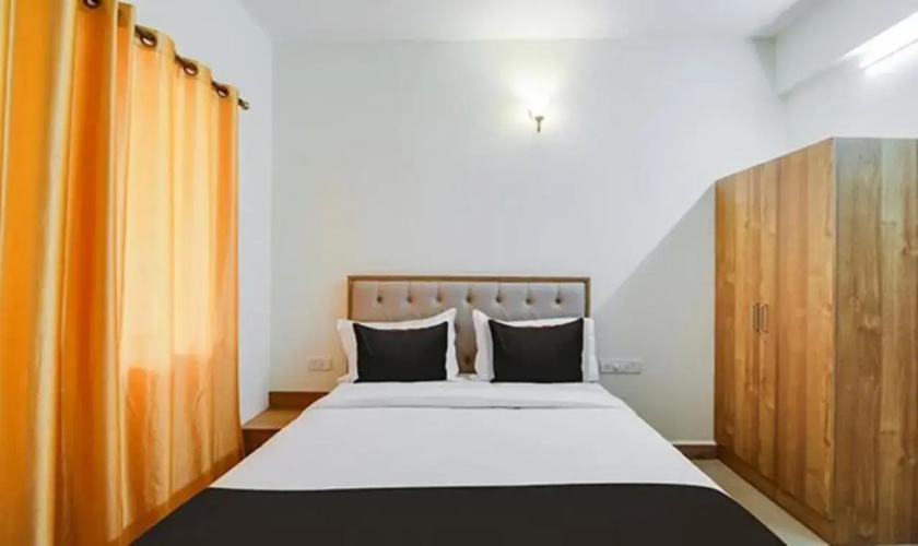 FabExpress De Classio With Pool - Nr. Candolim Beach