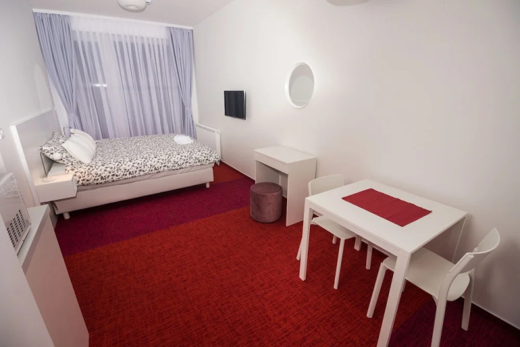 Skylux Apartments