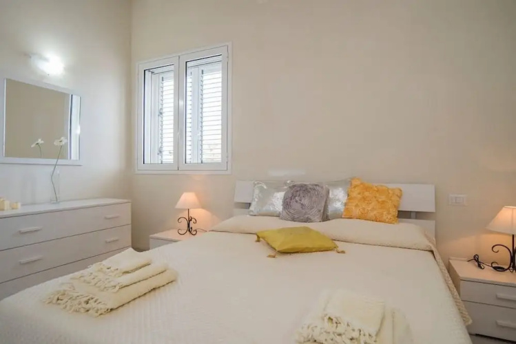 VIlla White