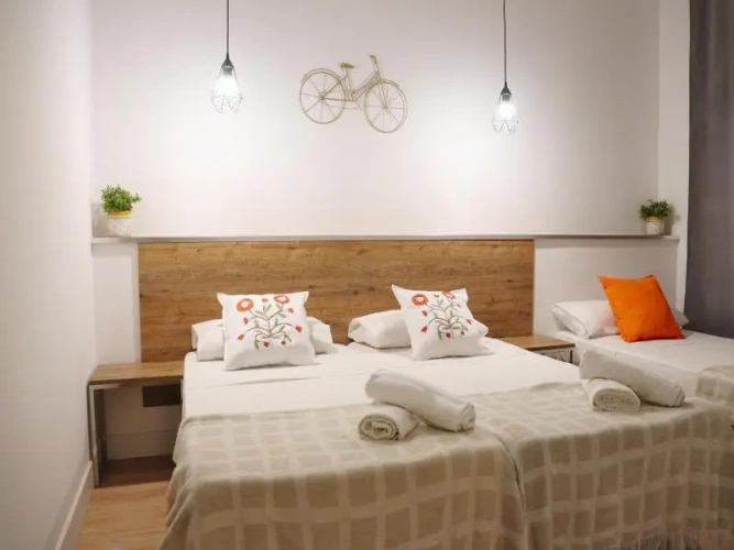 Standard Triple room