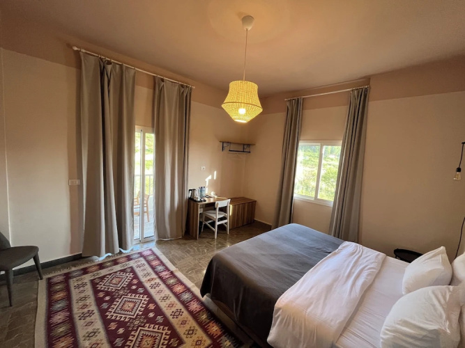 Beit Mirna Guesthouse & Chalet
