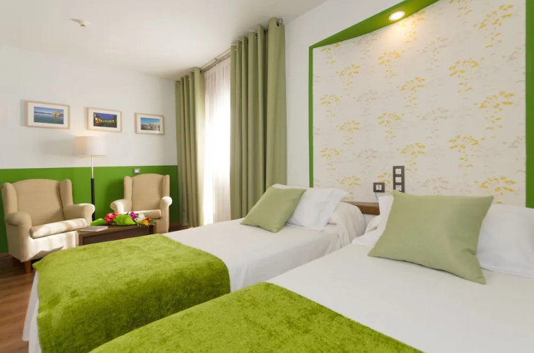 Hotel Apolo