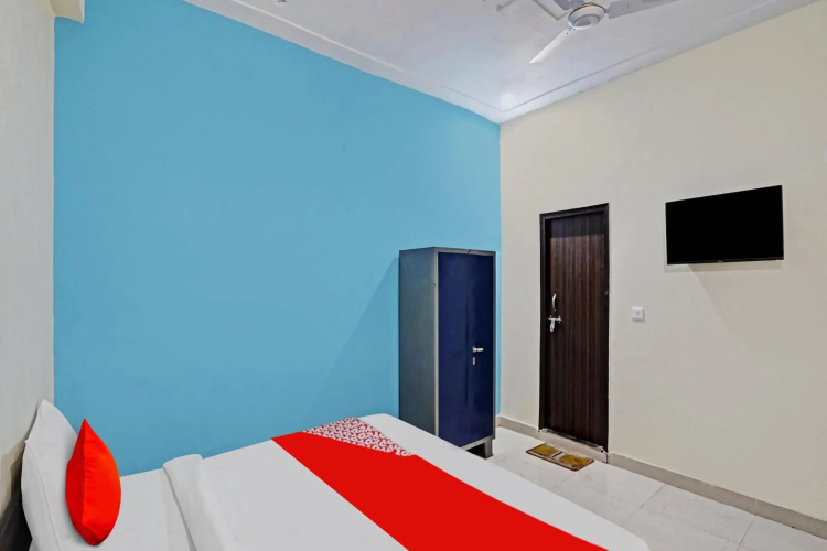 OYO Flagship 80459 Soho Lite