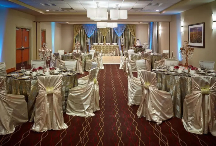 Mayfield Inn & Suites