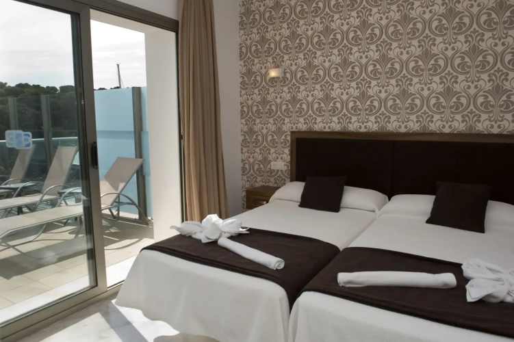 Portodrach Aparthotel & Suites