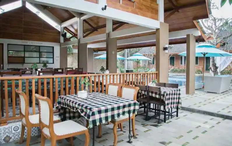 Harny's Garden Villa