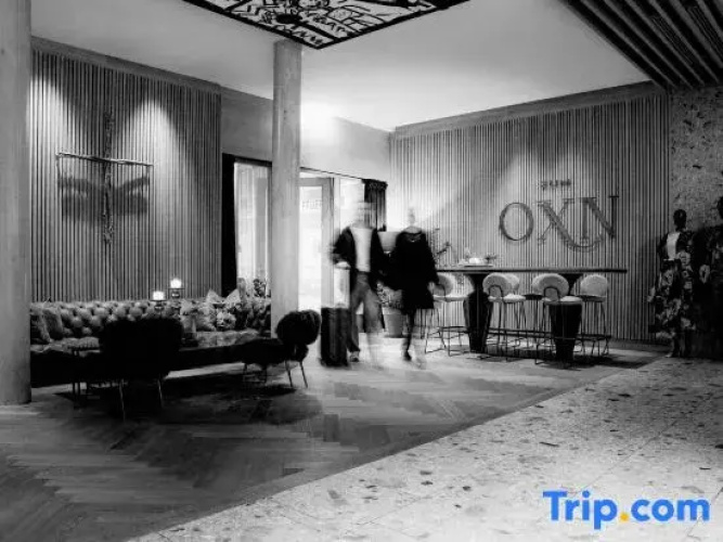 zumOXN Hotel & Restaurant