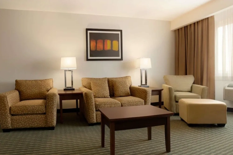 1 Bedroom Deluxe Double Suite