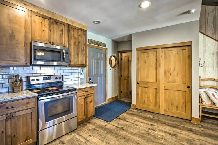 2 Bedrooms Apartment