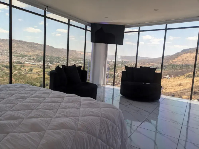 Hotel Oasis Inn