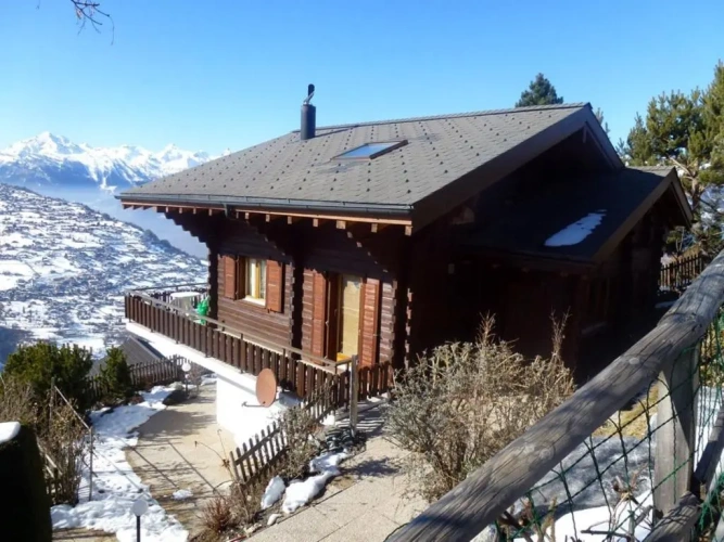 5 Bedrooms Chalet