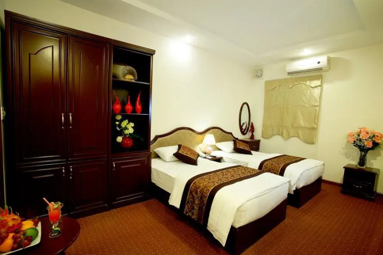 Lavish Centre Hotel