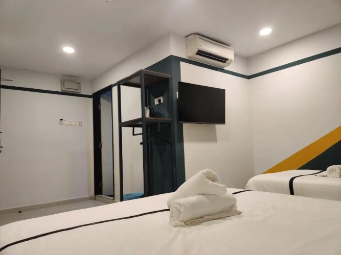 Standard Triple room