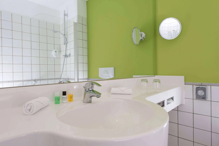 Wyndham Garden Duesseldorf City Centre Koenigsallee photo 11