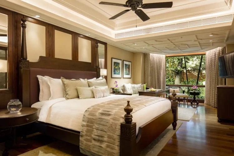 Standard Double Club room with balcony